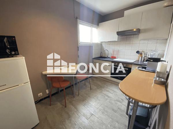 Location Studio meublé 29.17 m² - 6 TRAVERSE RENAUDEL Hyeres Les Palmiers 83400
