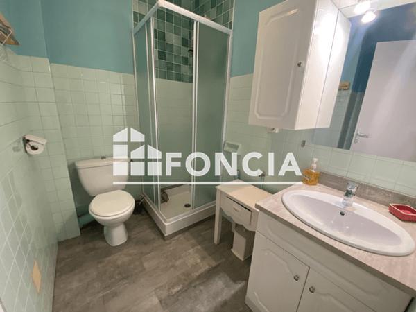Location Studio meublé 29.17 m² - 6 TRAVERSE RENAUDEL Hyeres Les Palmiers 83400