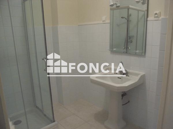 Location Appartement 2 pièces 57.6 m² - 10 RUE DU TEMPLE Aix Les Bains 73100