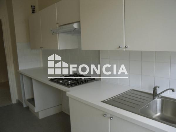 Location Appartement 2 pièces 57.6 m² - 10 RUE DU TEMPLE Aix Les Bains 73100