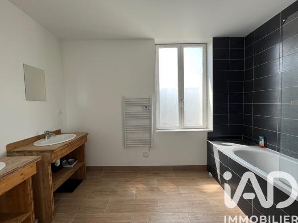 Location appartement 3 pièces 69 m² Beuzeville