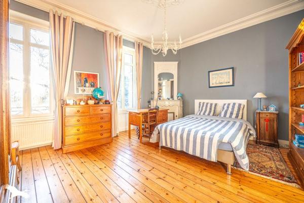 Maison à vendre |  Niort |  7 pièces | 142 m²