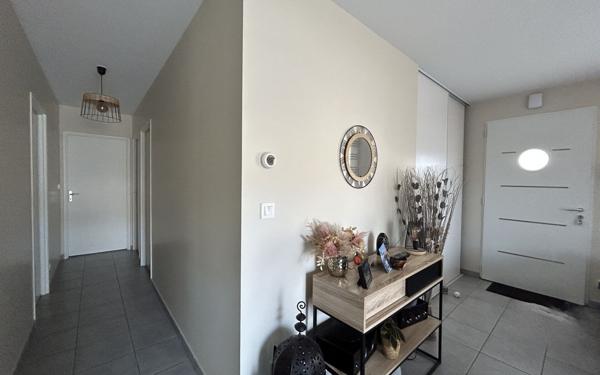 Maison à vendre    4 pièces •  Mios