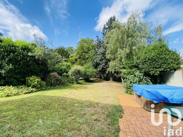 Maison 7 pièces de 142 m² à Corbeil-Essonnes (91100)