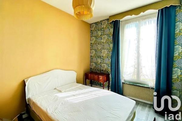 Maison 7 pièces de 142 m² à Corbeil-Essonnes (91100)