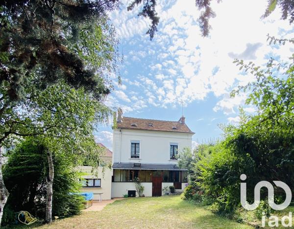 Maison 7 pièces de 142 m² à Corbeil-Essonnes (91100)