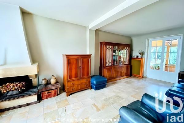 Maison 7 pièces de 142 m² à Corbeil-Essonnes (91100)