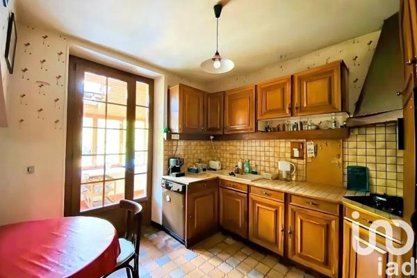 Maison 7 pièces de 142 m² à Corbeil-Essonnes (91100)