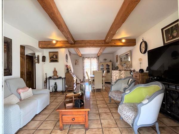 Maison 118 m², 3 chambres, Garage et piscine – À deux pas du centre