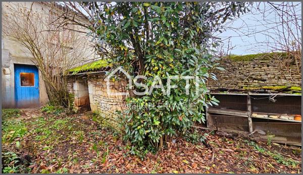 À VENDRE  MAISONNETTE  À RÉNOVER ENTIÈREMENT