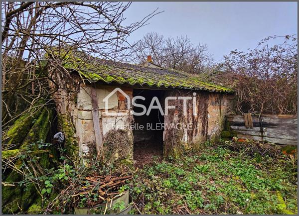 À VENDRE  MAISONNETTE  À RÉNOVER ENTIÈREMENT