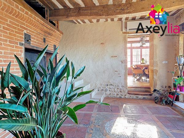 Charlieu (42190) A VENDRE - SECTEUR CHARLIEU - GRANDE MAISON AVEC CHARME