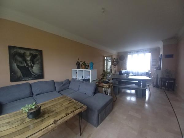 Maison  8 pièce(s)  4 chambre(s)  183 m²