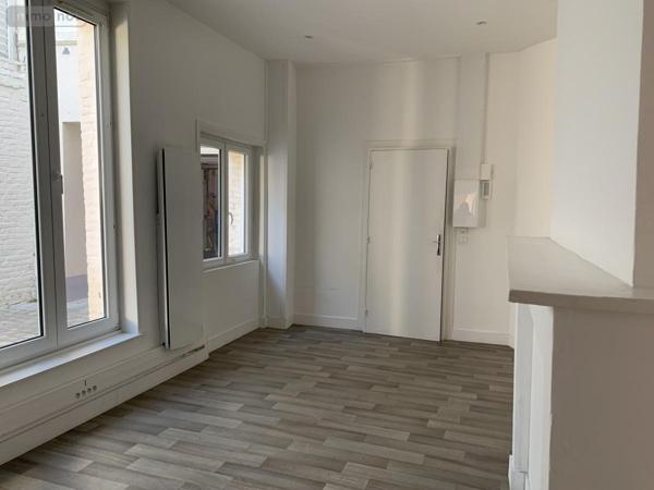 Bureaux à louer à Arras dans le Pas-de-Calais (62000), ref : 62135-L891   
Hyper-centre