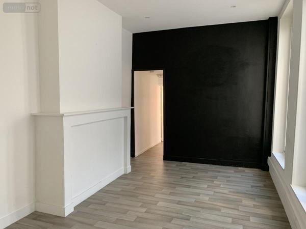 Bureaux à louer à Arras dans le Pas-de-Calais (62000), ref : 62135-L891   
Hyper-centre