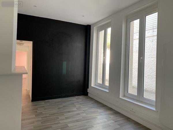 Bureaux à louer à Arras dans le Pas-de-Calais (62000), ref : 62135-L891   
Hyper-centre