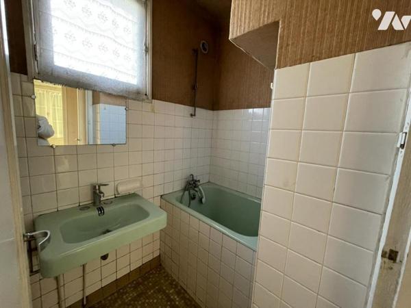 A VENDRE - MAISON - COSSE LE VIVIEN 