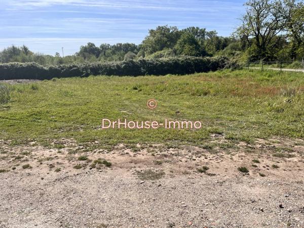 Terrain à vendre de 817 m²