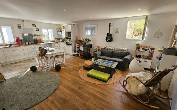 Maison à vendre    4 pièces • 82 m2 Marseille 11