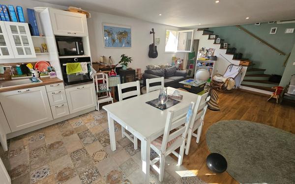 Maison à vendre    4 pièces • 82 m2 Marseille 11