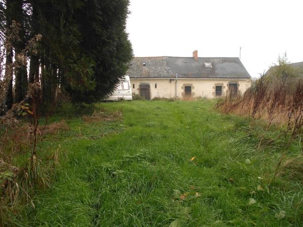 Maison de campagne à rénover 38 900 € H.A.I.*