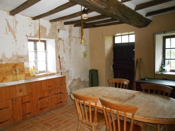 Maison de campagne à rénover 38 900 € H.A.I.*