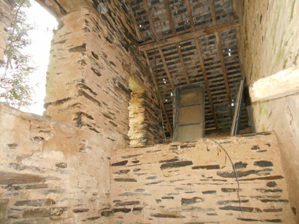Maison de campagne à rénover 38 900 € H.A.I.*