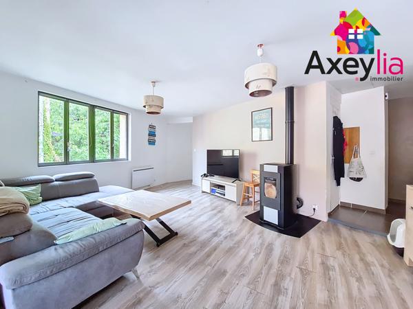 Charlieu (42190) A VENDRE - MAISON 3 CHAMBRES AVEC GARAGE ET TERRASSE - CHARLIEU