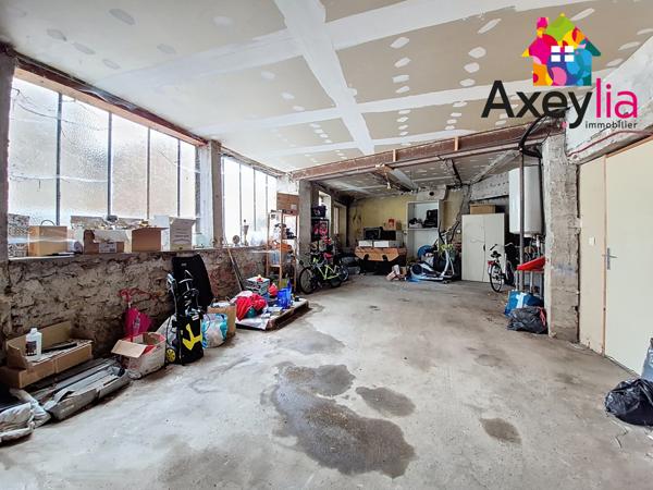 Charlieu (42190) A VENDRE - MAISON 3 CHAMBRES AVEC GARAGE ET TERRASSE - CHARLIEU