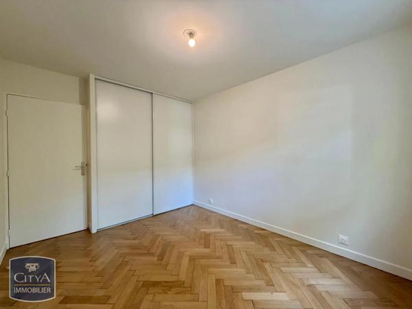 Appartement à louer 2 pièces 54m² Villeurbanne (69100)