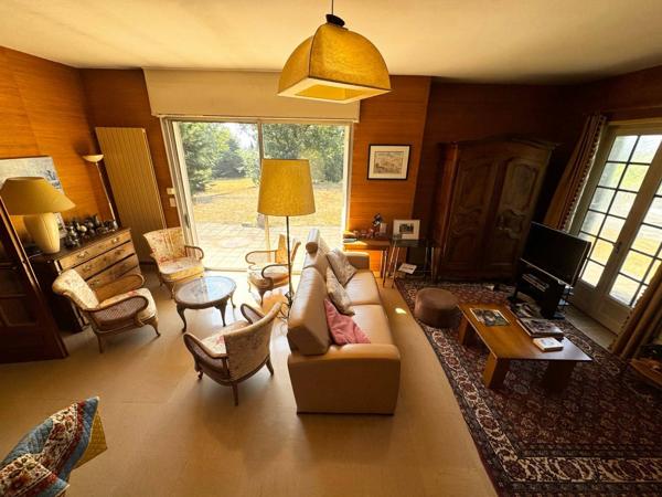 Maison de 222m² avec terrain de 5712m² à DAVEZIEUX