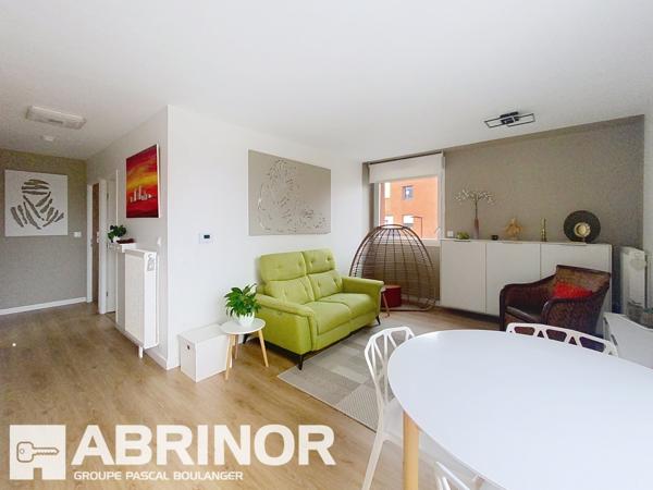 Appartement de Type 3 avec grande terrasse et place de parking en sous-sol. WATTIGNIES