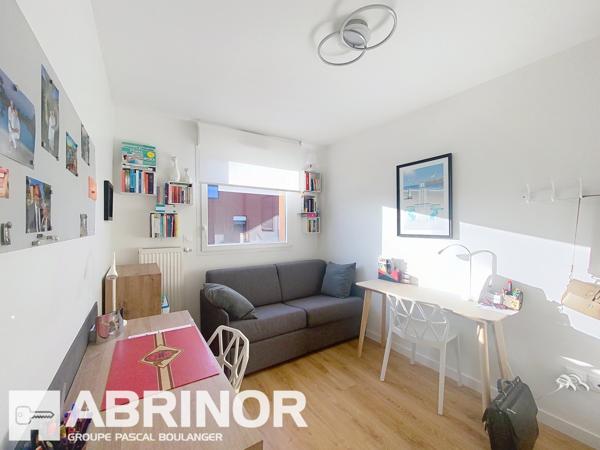 Appartement de Type 3 avec grande terrasse et place de parking en sous-sol. WATTIGNIES