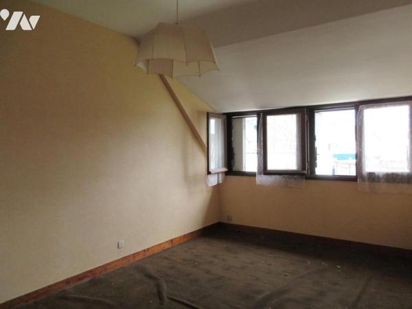 MAISON 6 PIECES ET DEPENDANCE CENTRE VILLE