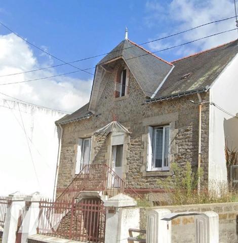 MAISON 6 PIECES ET DEPENDANCE CENTRE VILLE
