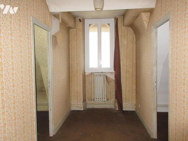 MAISON 6 PIECES ET DEPENDANCE CENTRE VILLE