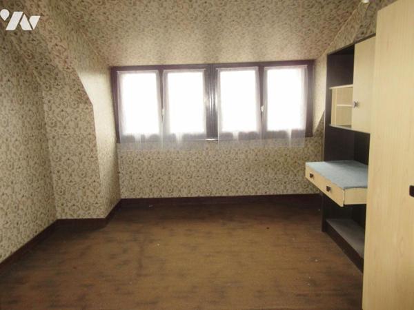 MAISON 6 PIECES ET DEPENDANCE CENTRE VILLE