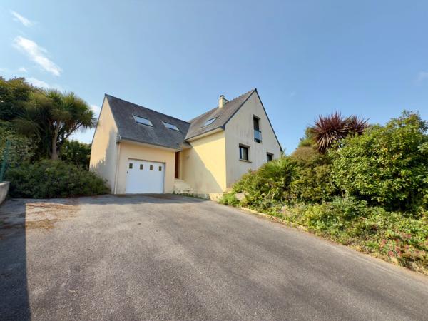 DOUARNENEZ (29) - Maison 6 pièces - 123 m² - 4 chambres - 712 m² de terrain