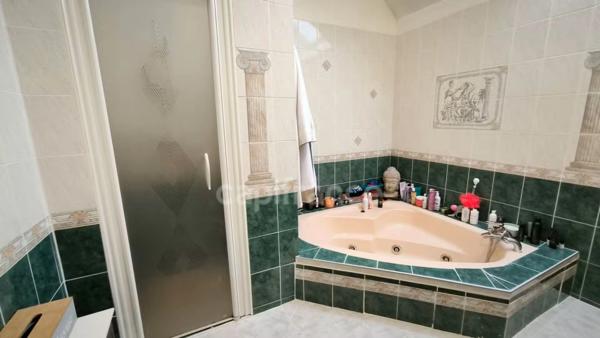 Propriete à vendre 8 pièces PENMARCH (29) 193 m2