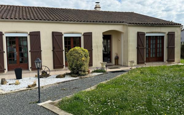 Maison à vendre    4 pièces •  Coulonges-sur-l'Autize
