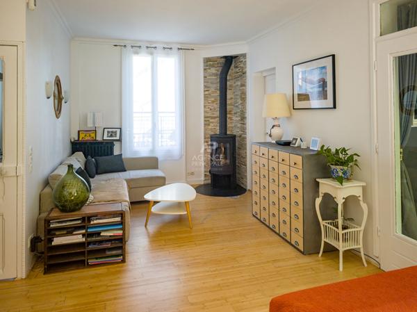Maison Nanterre 8 pièces, plateau Mont-Valérien, environ 202 m2 850 000 € **  - Référence  15576