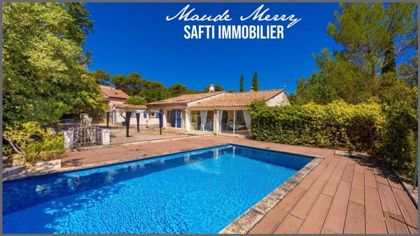 Villa individuelle de plain-pied de 115 m2 - 2 chambres + un bureau - studio indépendant (à terminer) de 23 m2 - garage indépendant de 15 m2 - piscine et terrain de 1000 m2 plat et clôturé