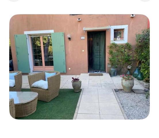 Mouans-Sartoux (06370) MOUANS-SARTOUX – Maison mitoyenne 3 pièces 52 m² - 2 places de parkings