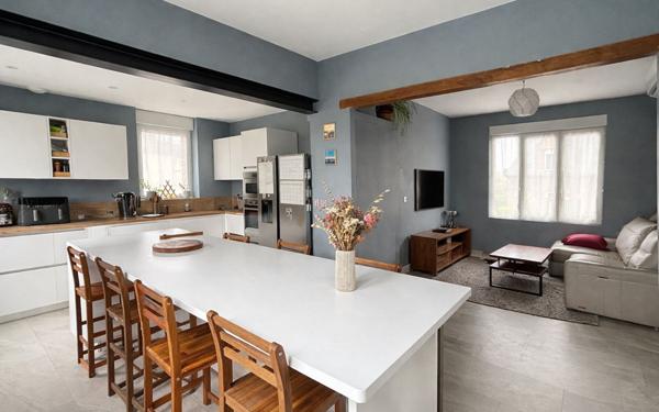 Maison à vendre    4 pièces •  Laon