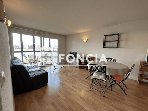 Location Appartement meublé 2 pièces 39.71 m² - RUE DE LA SOLE La Rochelle 17000