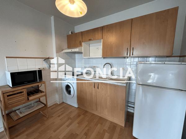 Location Appartement meublé 2 pièces 39.71 m² - RUE DE LA SOLE La Rochelle 17000