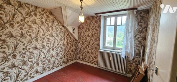 Lot de 2 logements avec dépendances et terrain