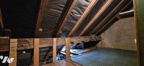 Lot de 2 logements avec dépendances et terrain