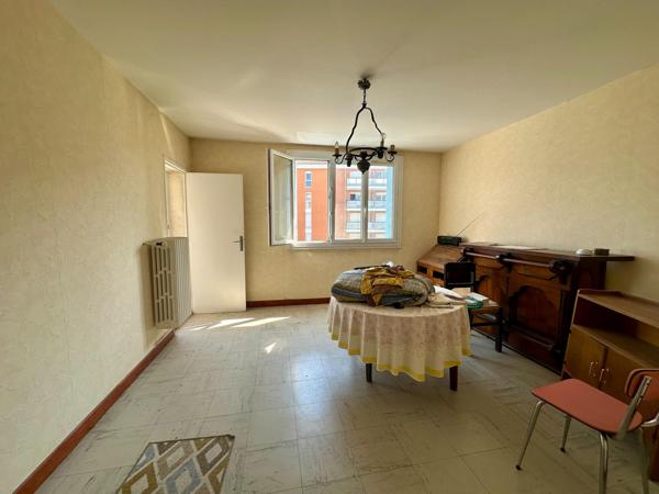 Appt T3 58m² avec balcon, loggia, cave, terrasse