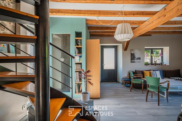 L’élégance minérale, Maison de village du XIXème siècle réinventée
